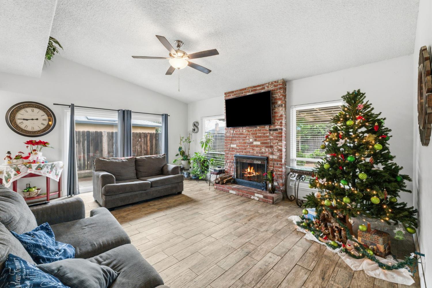 1443 E Palo Alto Ave, Fresno, CA 93710