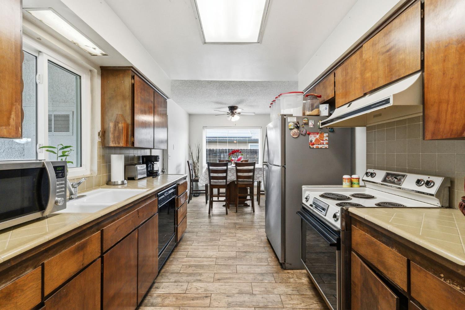 1443 E Palo Alto Ave, Fresno, CA 93710