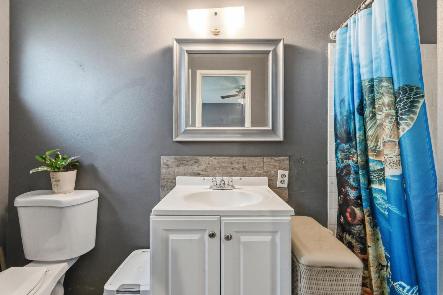 1443 E Palo Alto Ave, Fresno, CA 93710