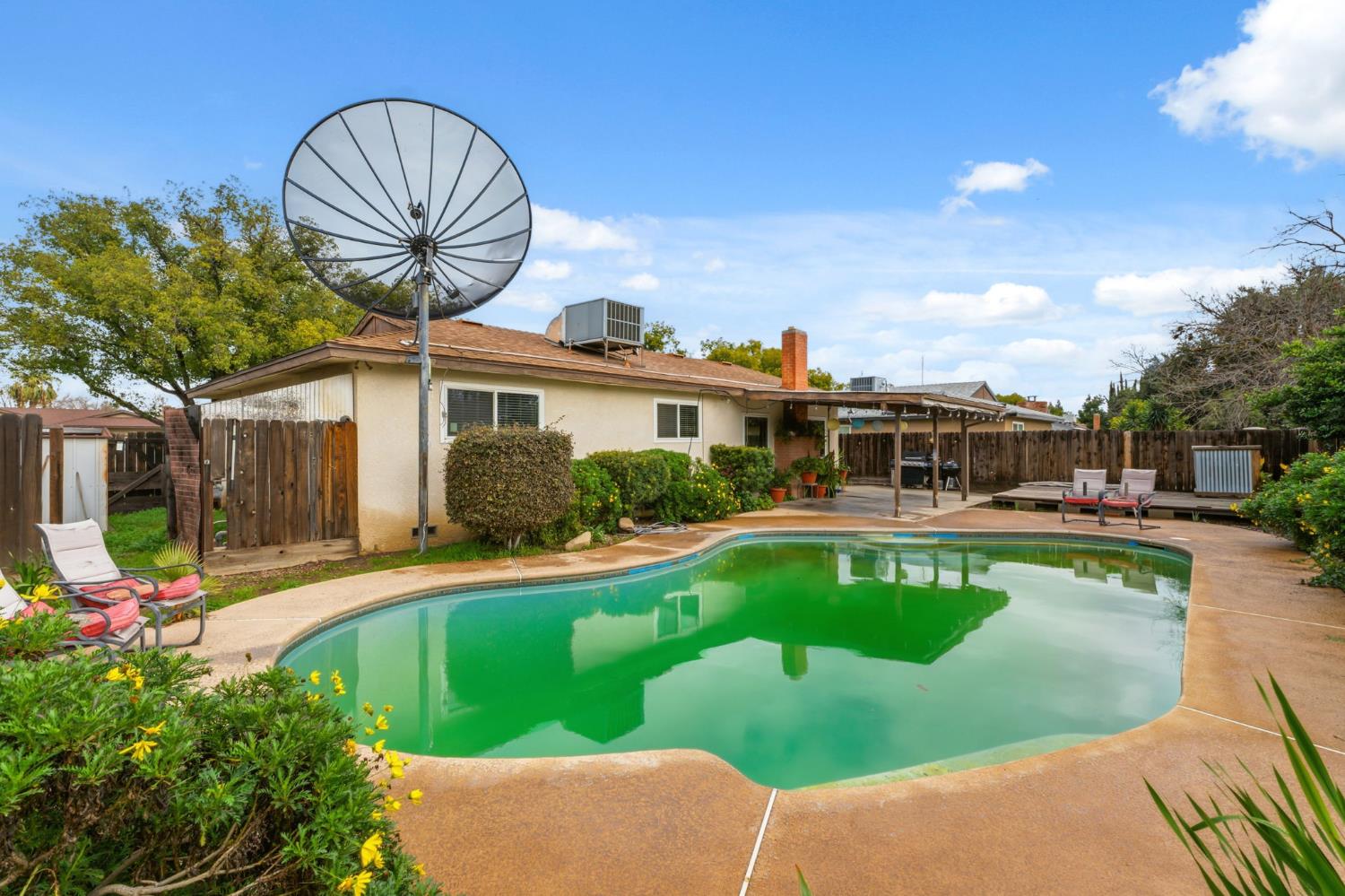 1443 E Palo Alto Ave, Fresno, CA 93710