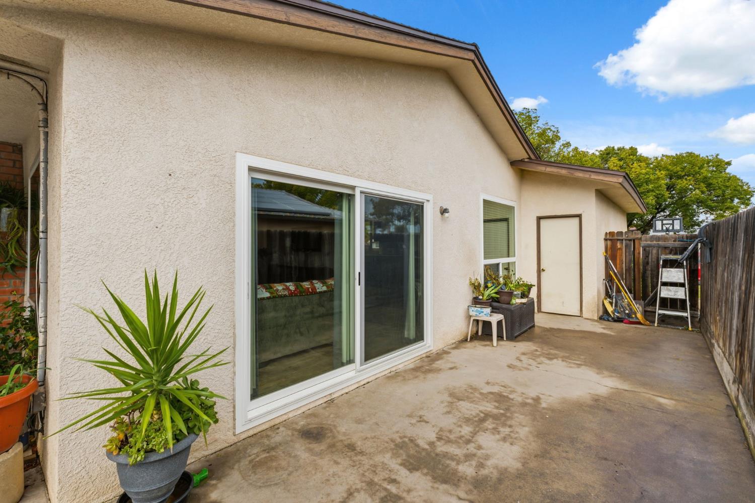 1443 E Palo Alto Ave, Fresno, CA 93710