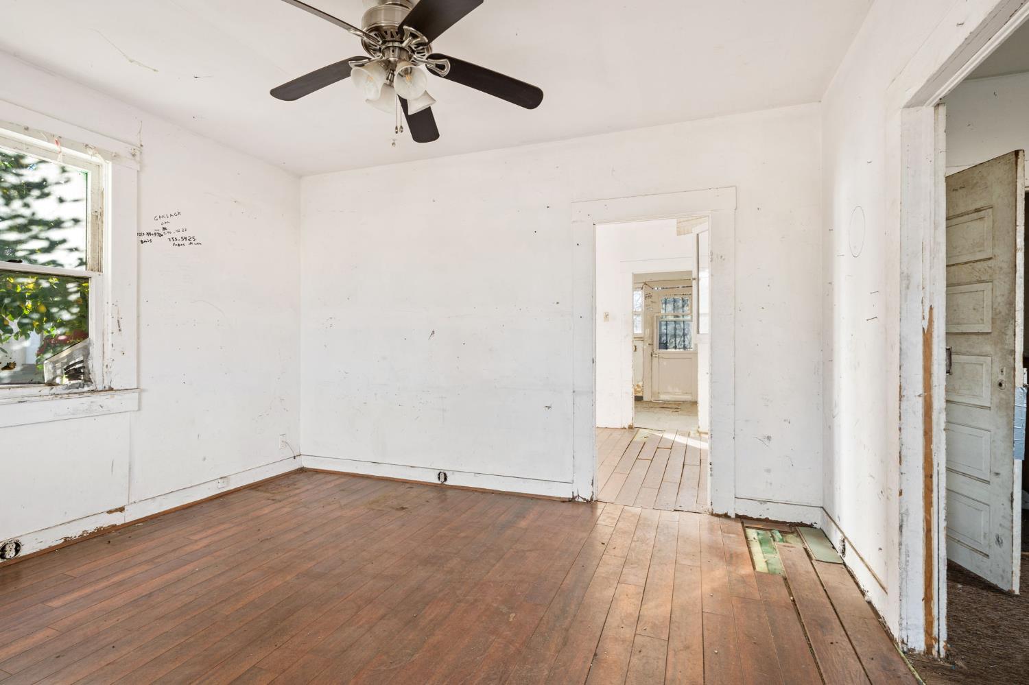 208 Bullard Ave, Clovis, CA 93612