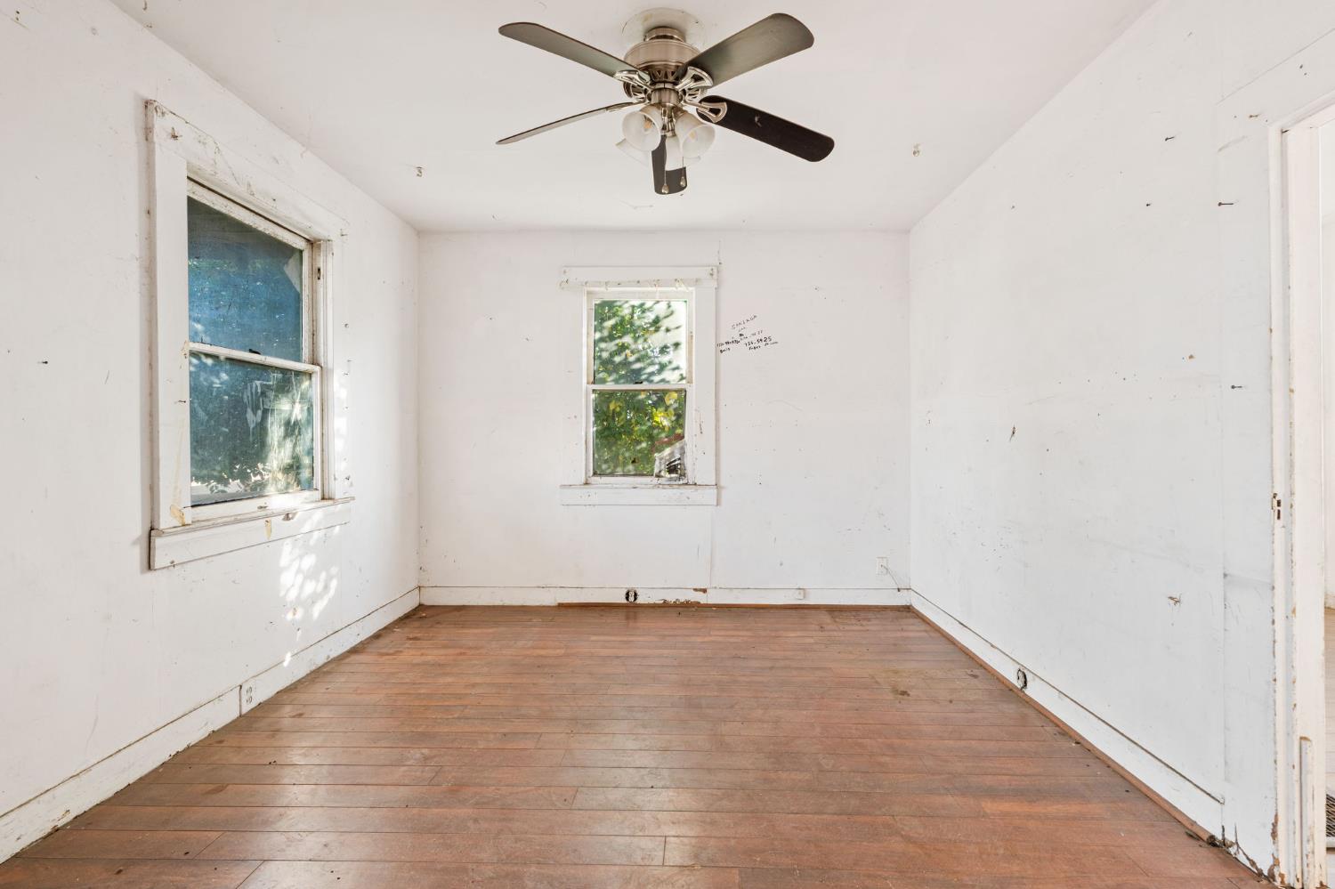 208 Bullard Ave, Clovis, CA 93612