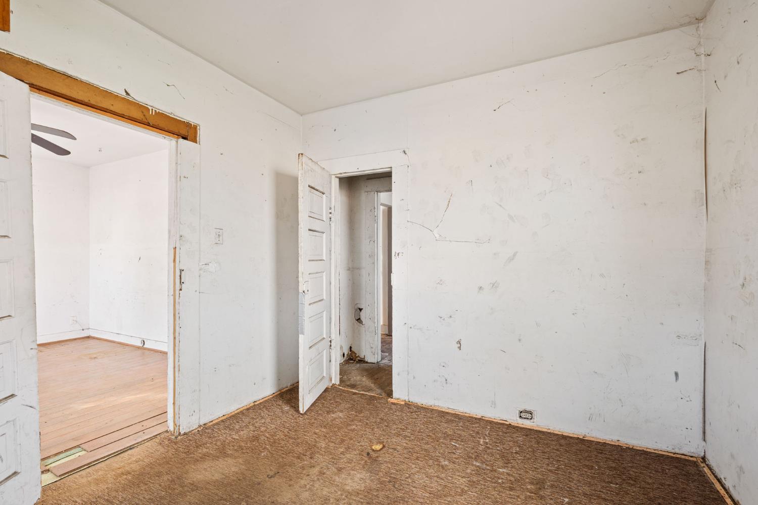 208 Bullard Ave, Clovis, CA 93612