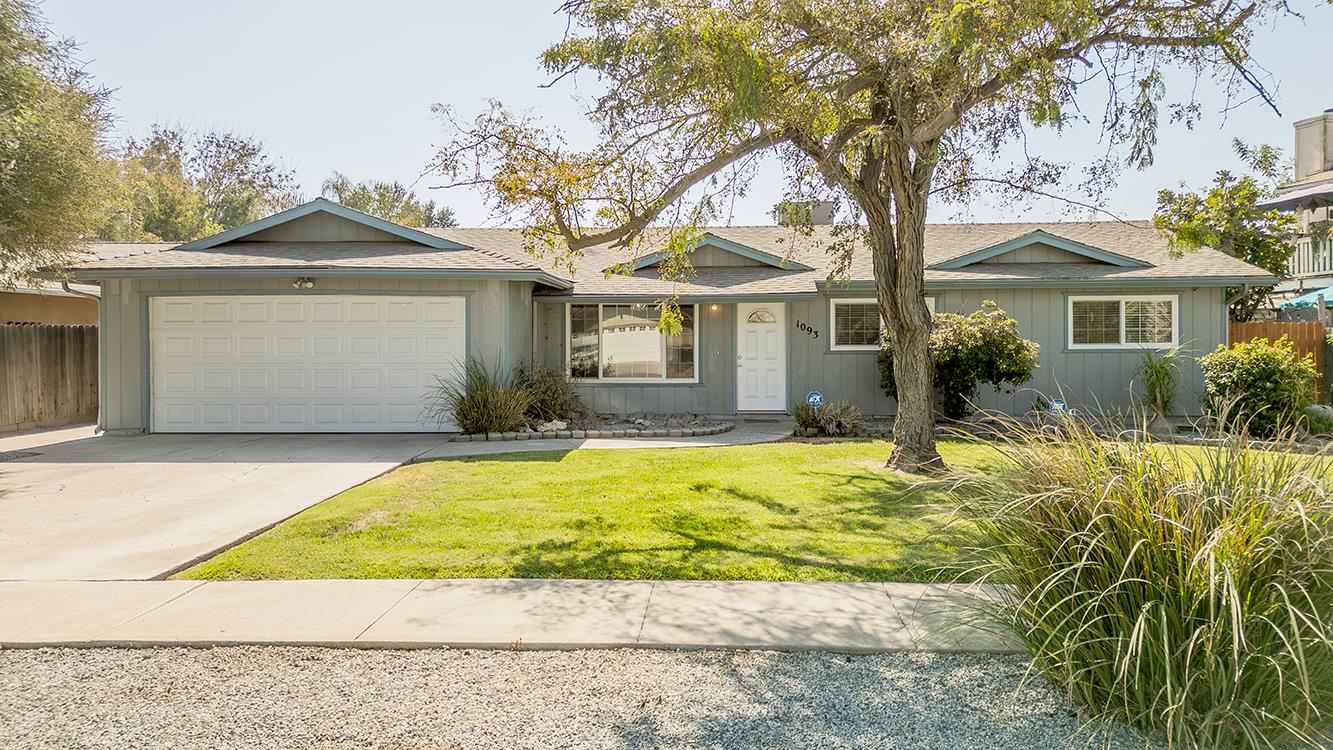 1093 Raymond Rd, Hanford, CA 93230