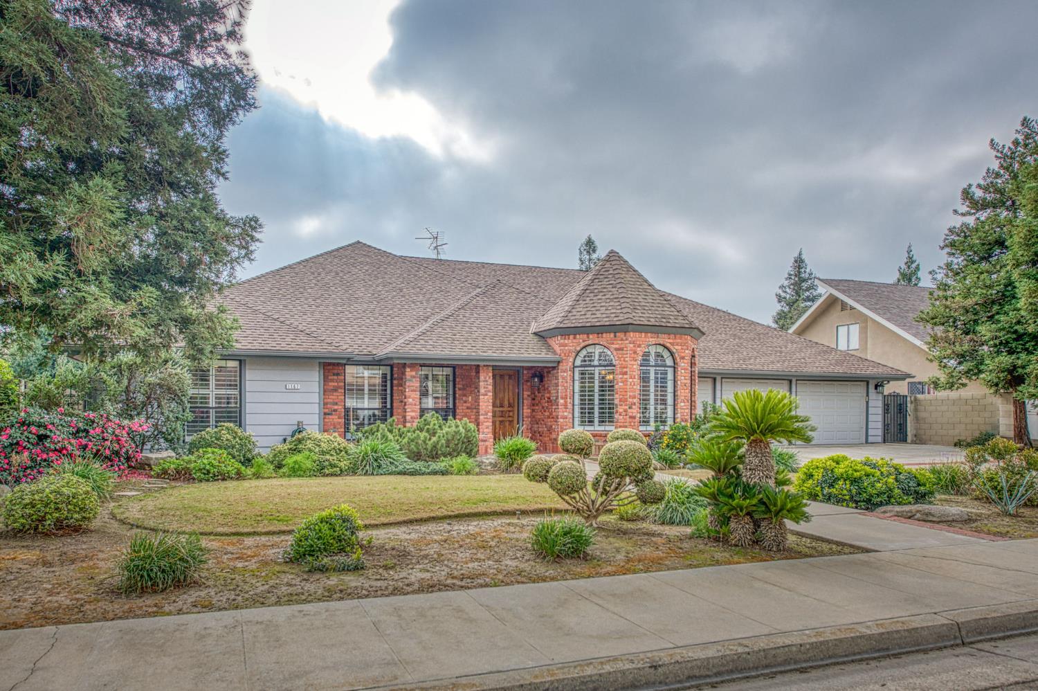 1167 Mill St, Selma, CA 93662