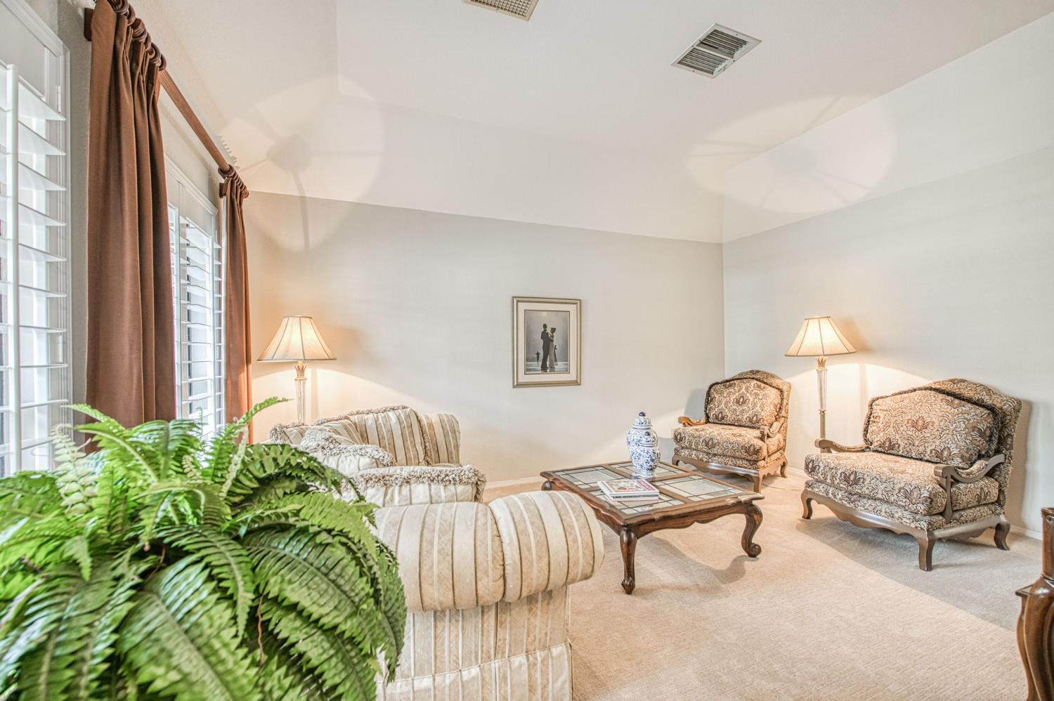 1167 Mill St, Selma, CA 93662