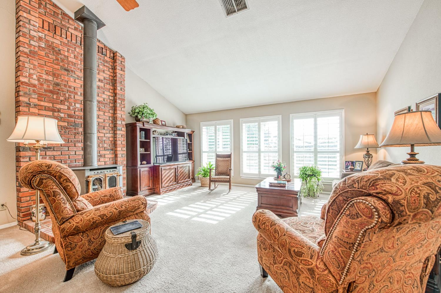 1167 Mill St, Selma, CA 93662