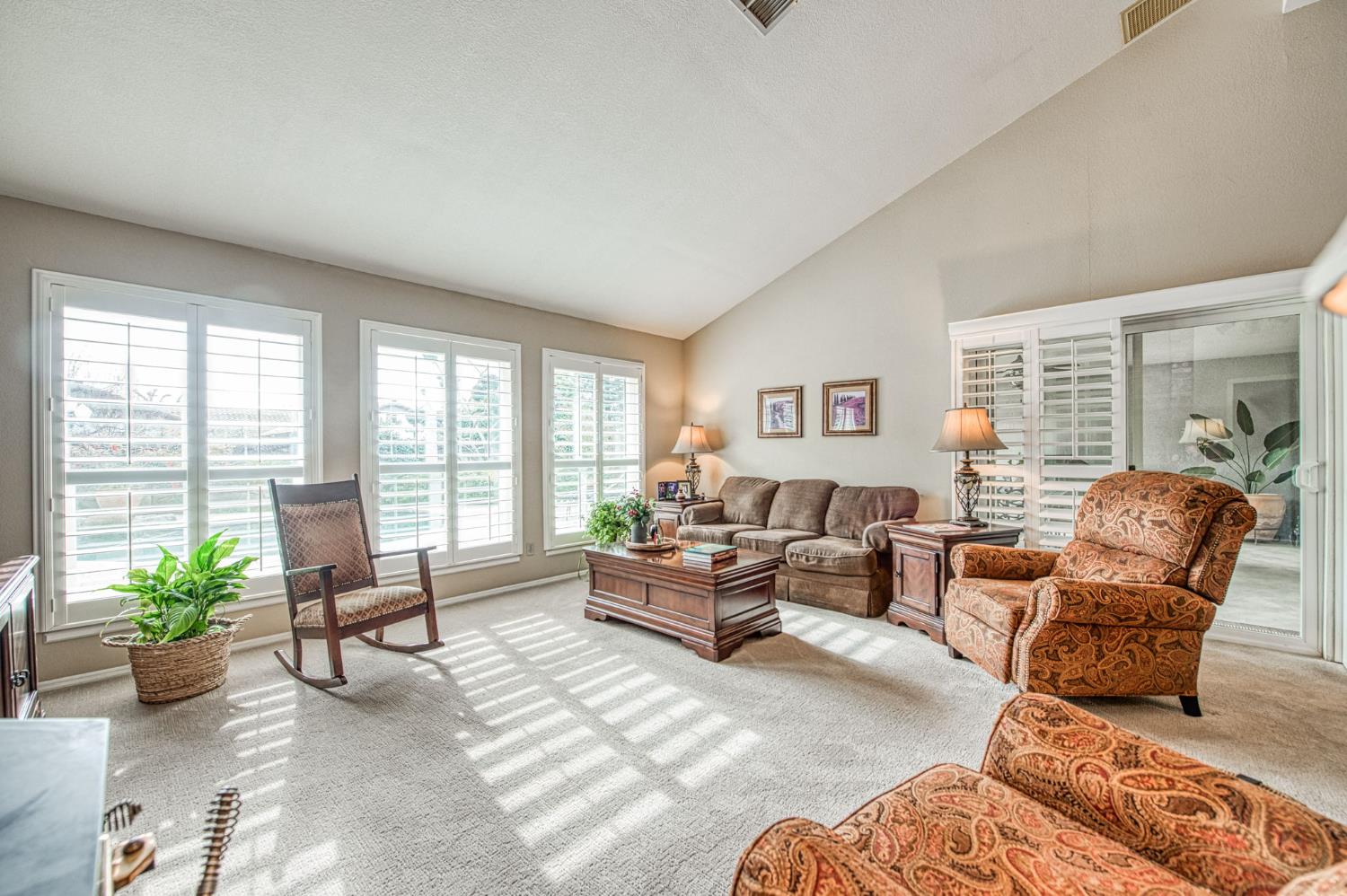 1167 Mill St, Selma, CA 93662