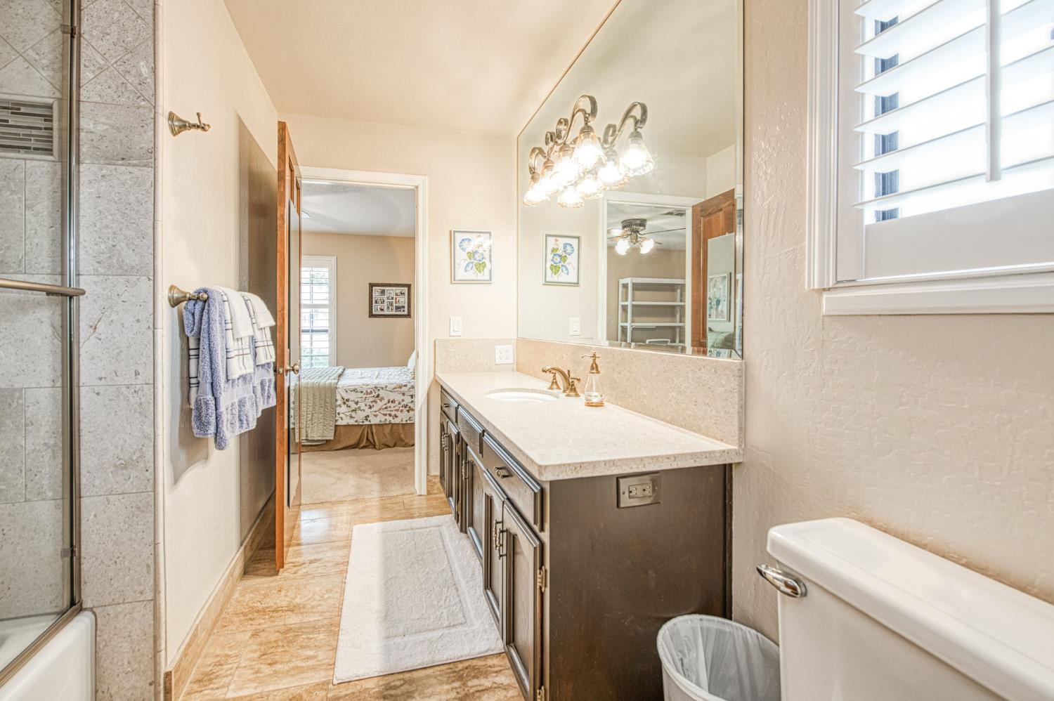 1167 Mill St, Selma, CA 93662