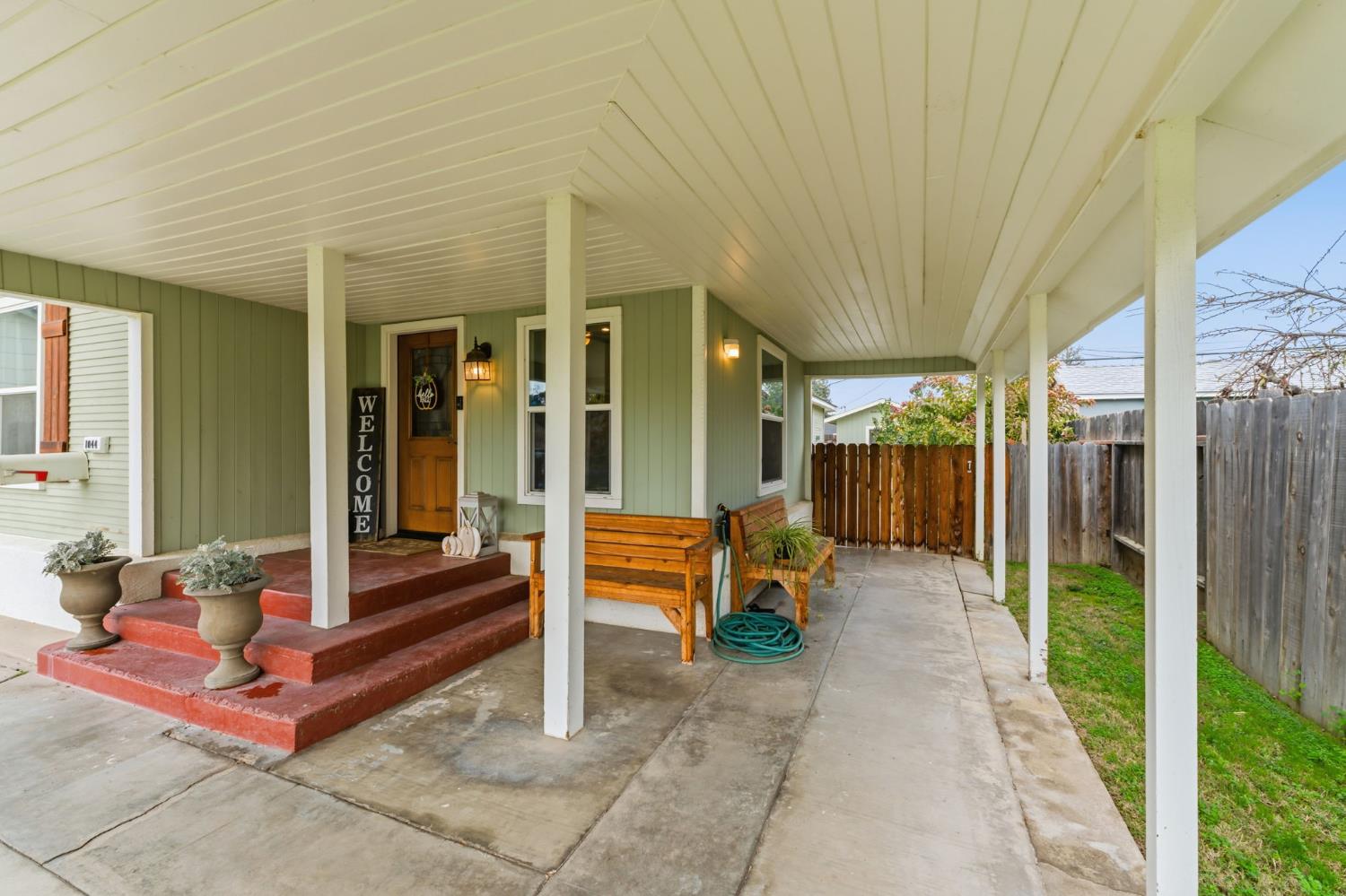 1044 K St, Reedley, CA 93654