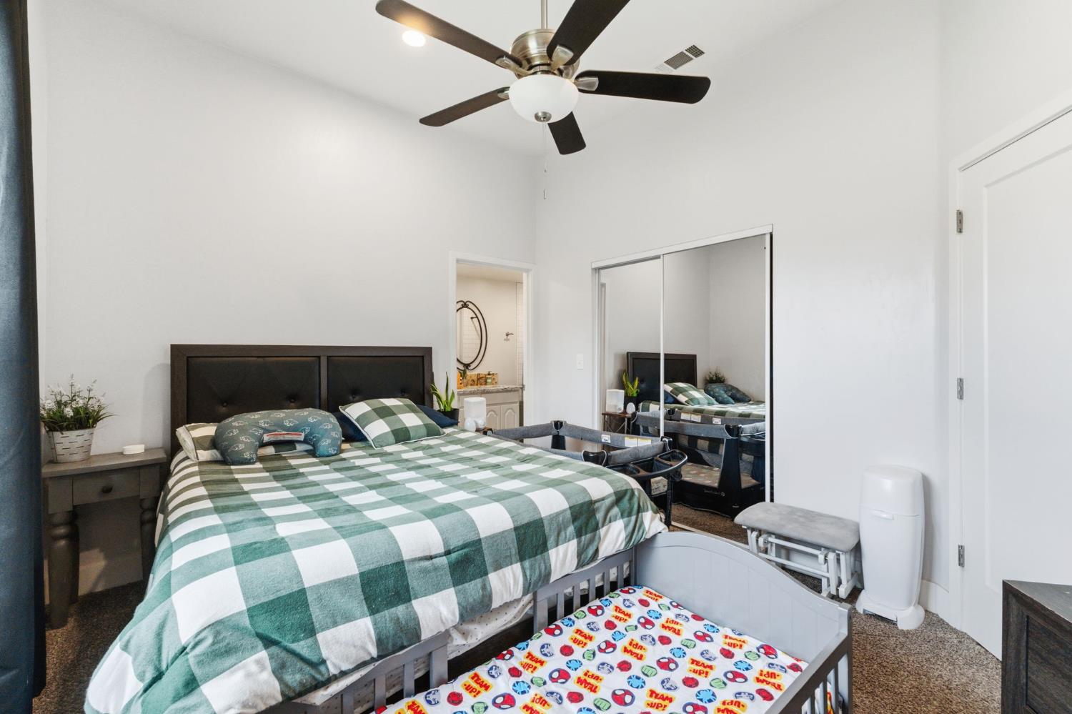 1044 K St, Reedley, CA 93654