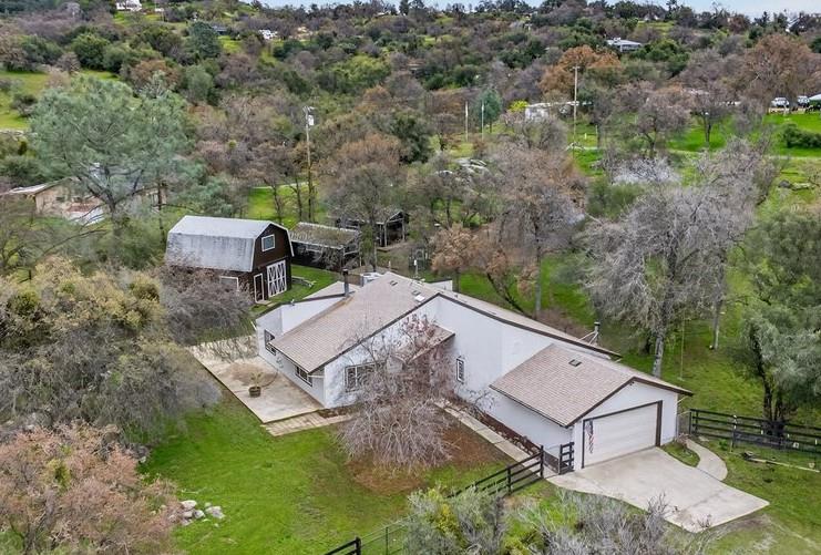 31814 Lockwood Ln, Prather, CA 93651