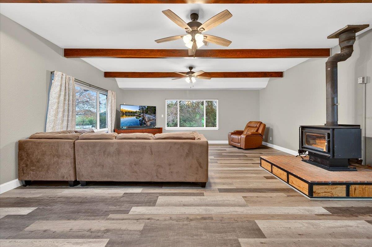 31814 Lockwood Ln, Prather, CA 93651