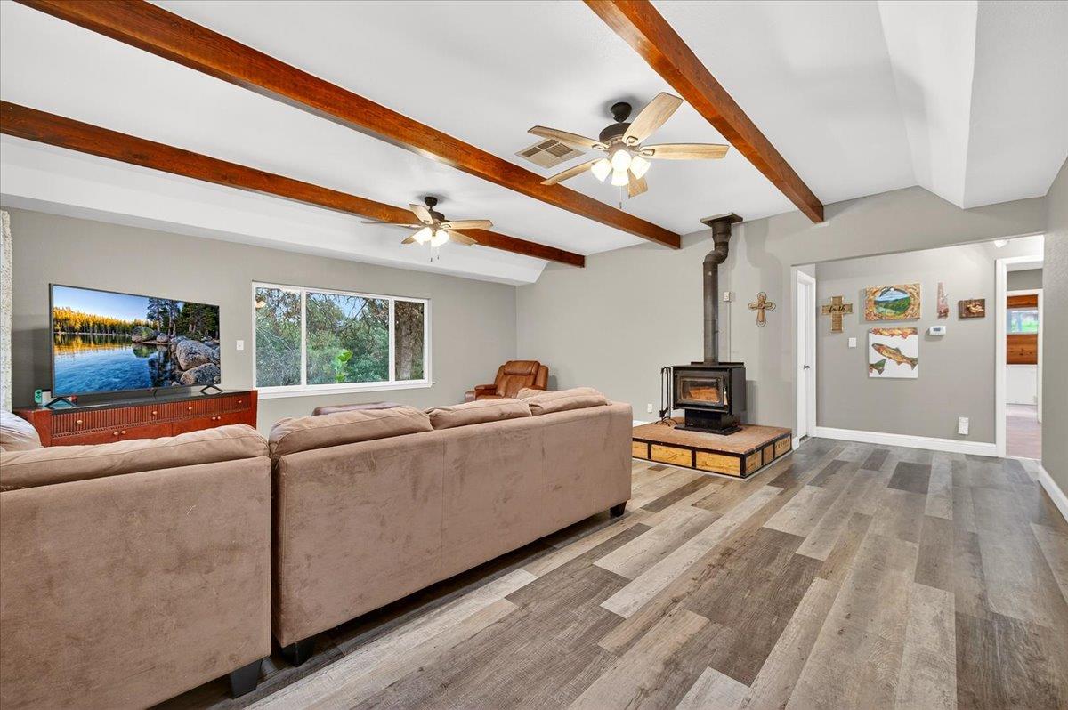 31814 Lockwood Ln, Prather, CA 93651