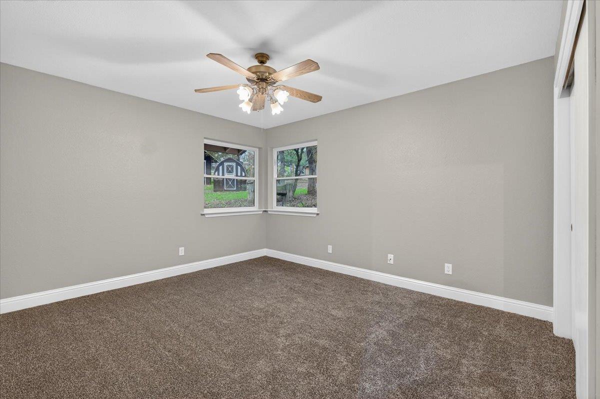 31814 Lockwood Ln, Prather, CA 93651