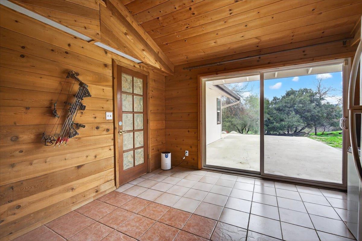 31814 Lockwood Ln, Prather, CA 93651