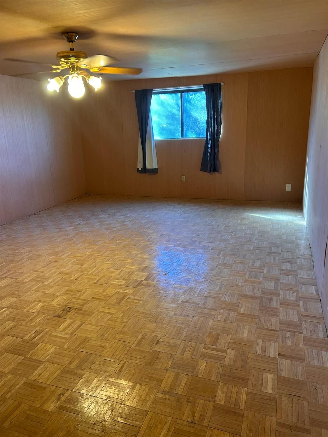 31814 Lockwood Ln, Prather, CA 93651