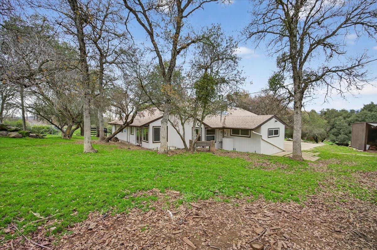 31814 Lockwood Ln, Prather, CA 93651