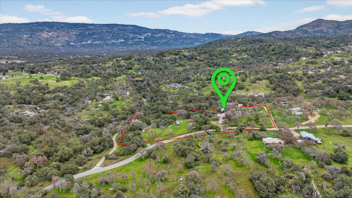 31814 Lockwood Ln, Prather, CA 93651