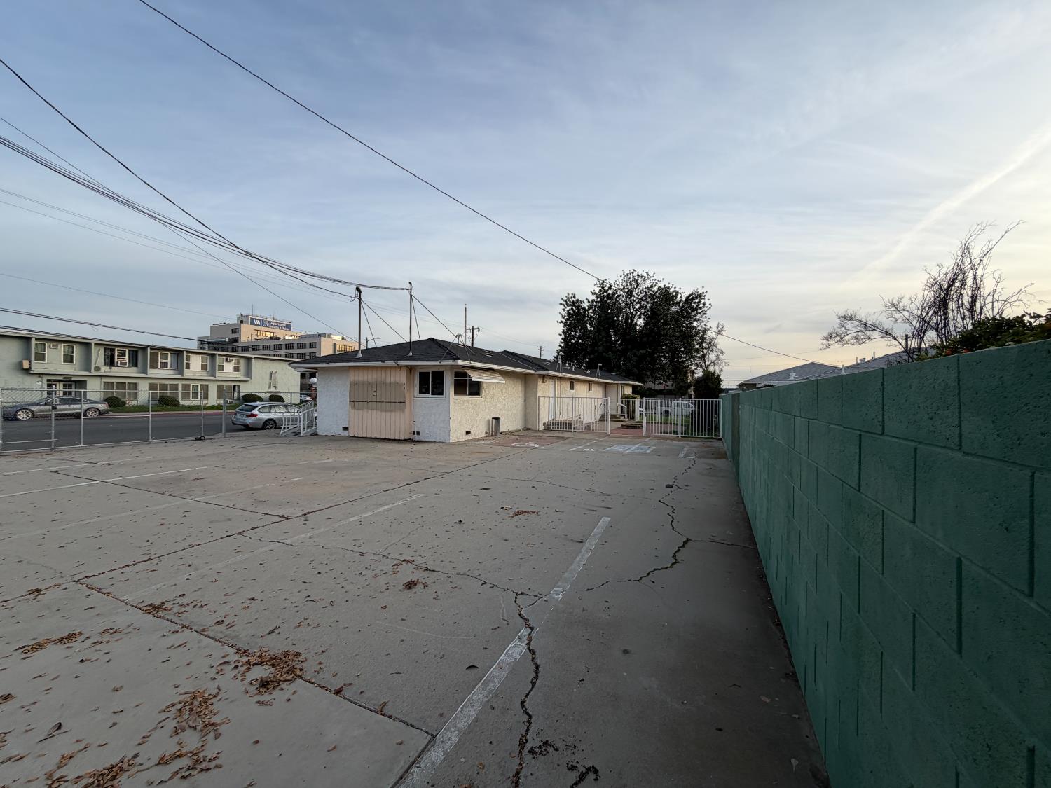 2611 N Fresno St, Fresno, CA 93703
