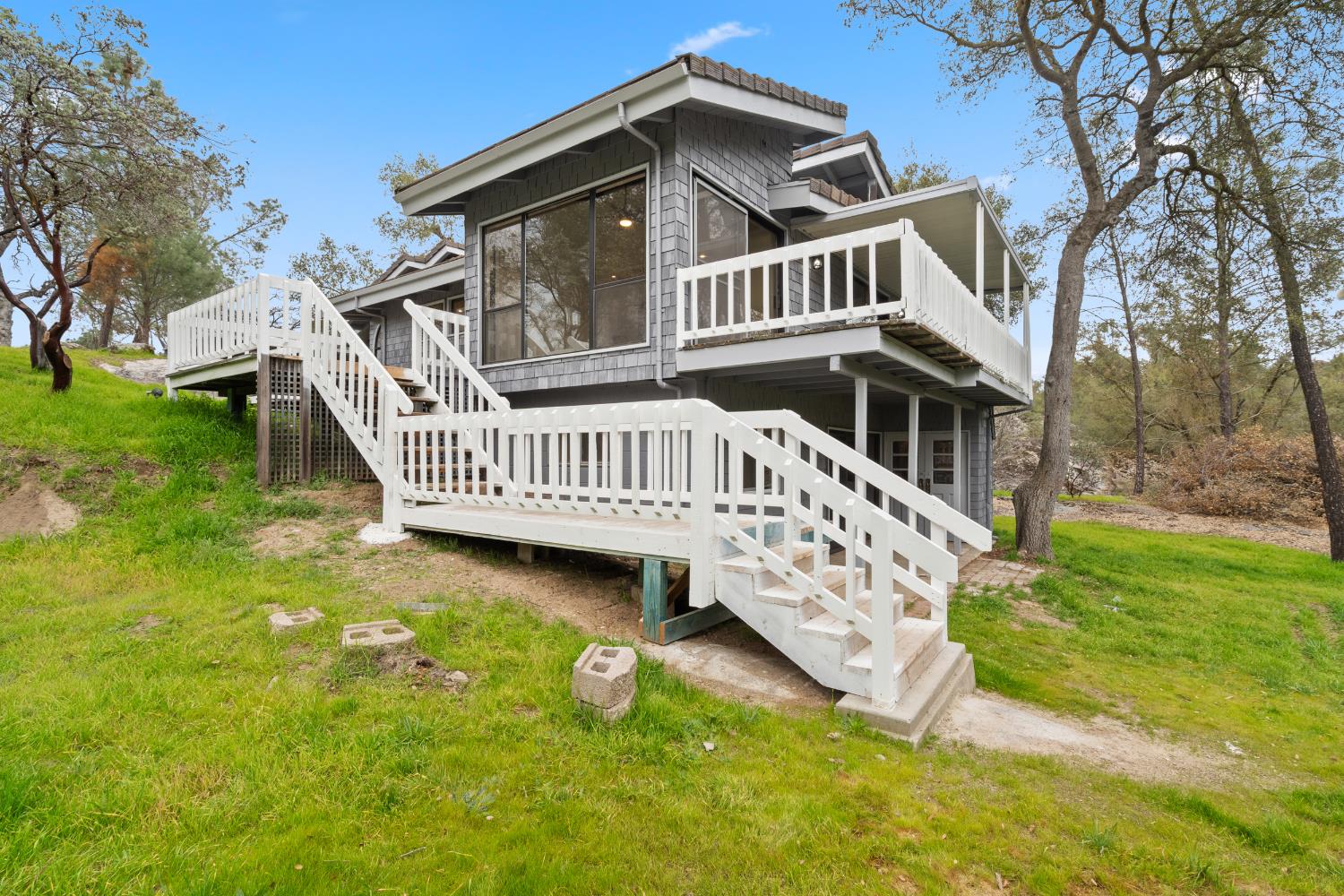 42718 Deep Forest Dr, Coarsegold, CA 93614