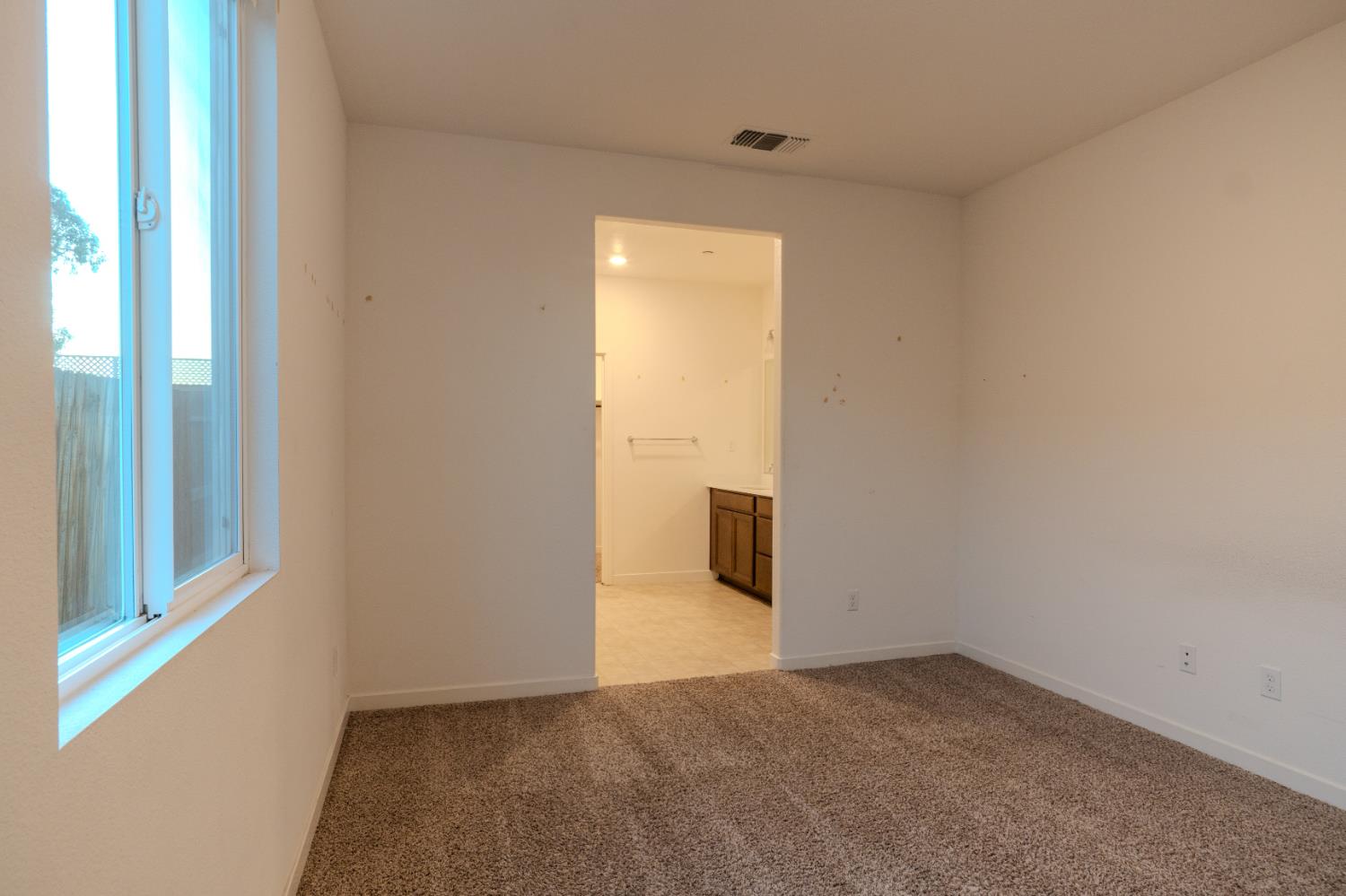 1705 Spadafore St, Los Banos, CA 93635