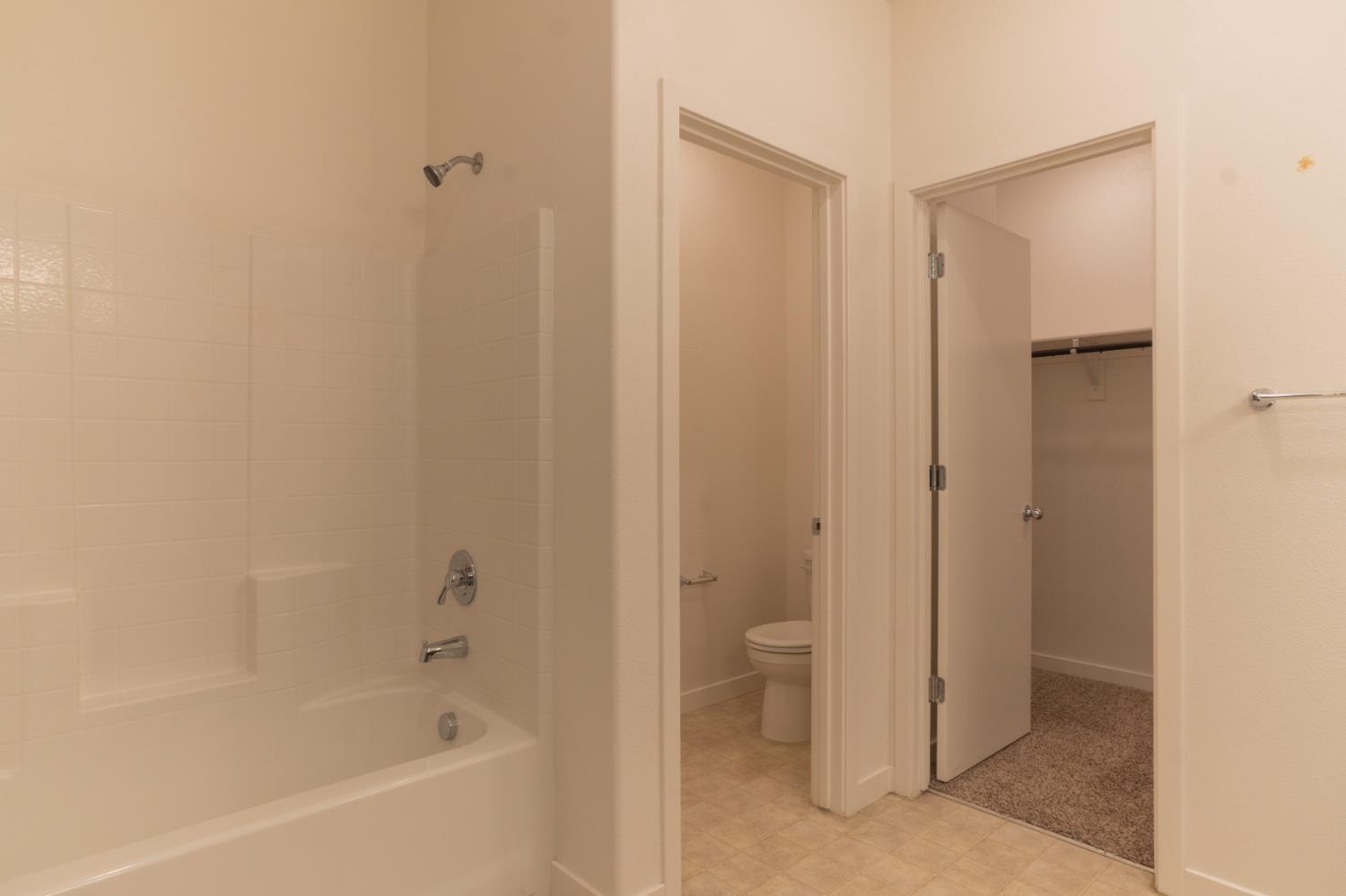 1705 Spadafore St, Los Banos, CA 93635