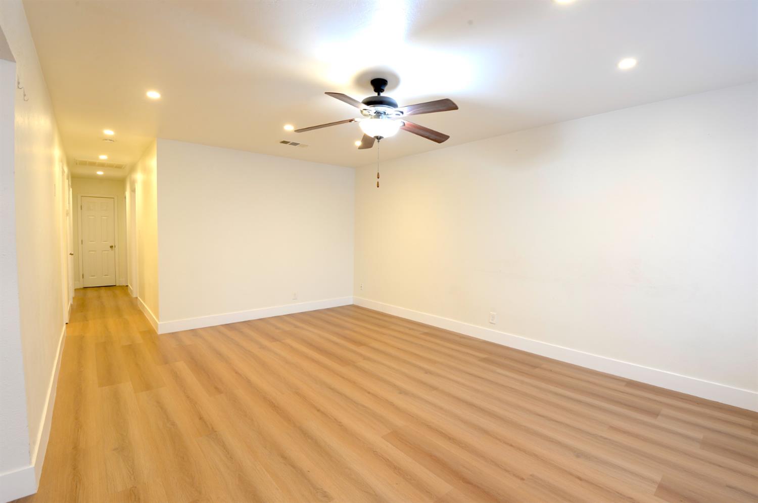 6567 N Clark St, Fresno, CA 93710