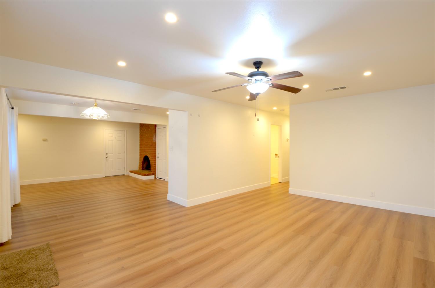 6567 N Clark St, Fresno, CA 93710