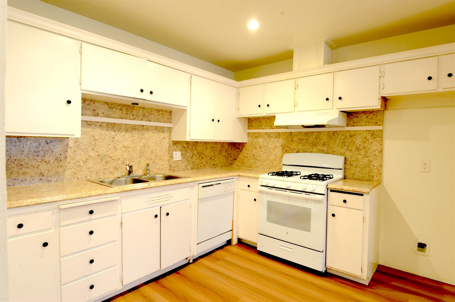 6567 N Clark St, Fresno, CA 93710