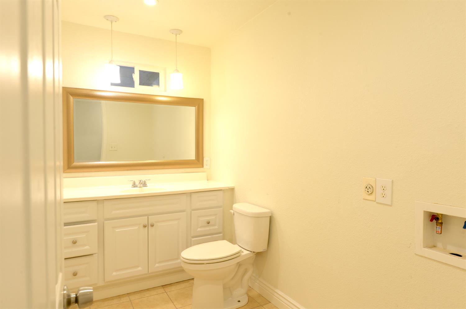 6567 N Clark St, Fresno, CA 93710