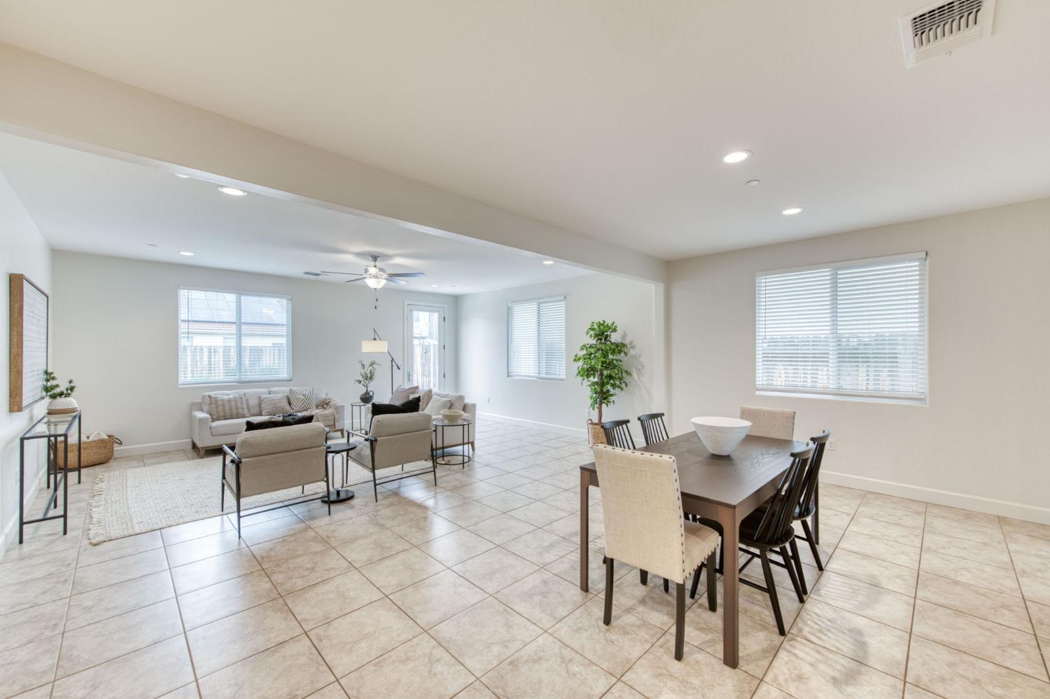 6702 E Brown Ave, Fresno, CA 93720