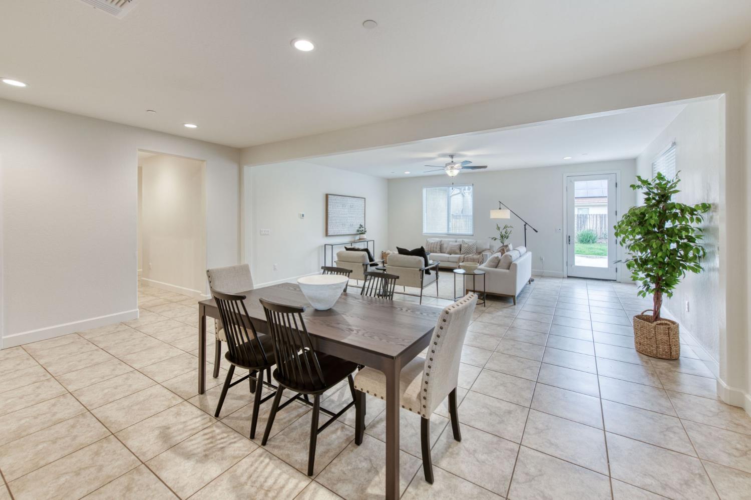 6702 E Brown Ave, Fresno, CA 93720