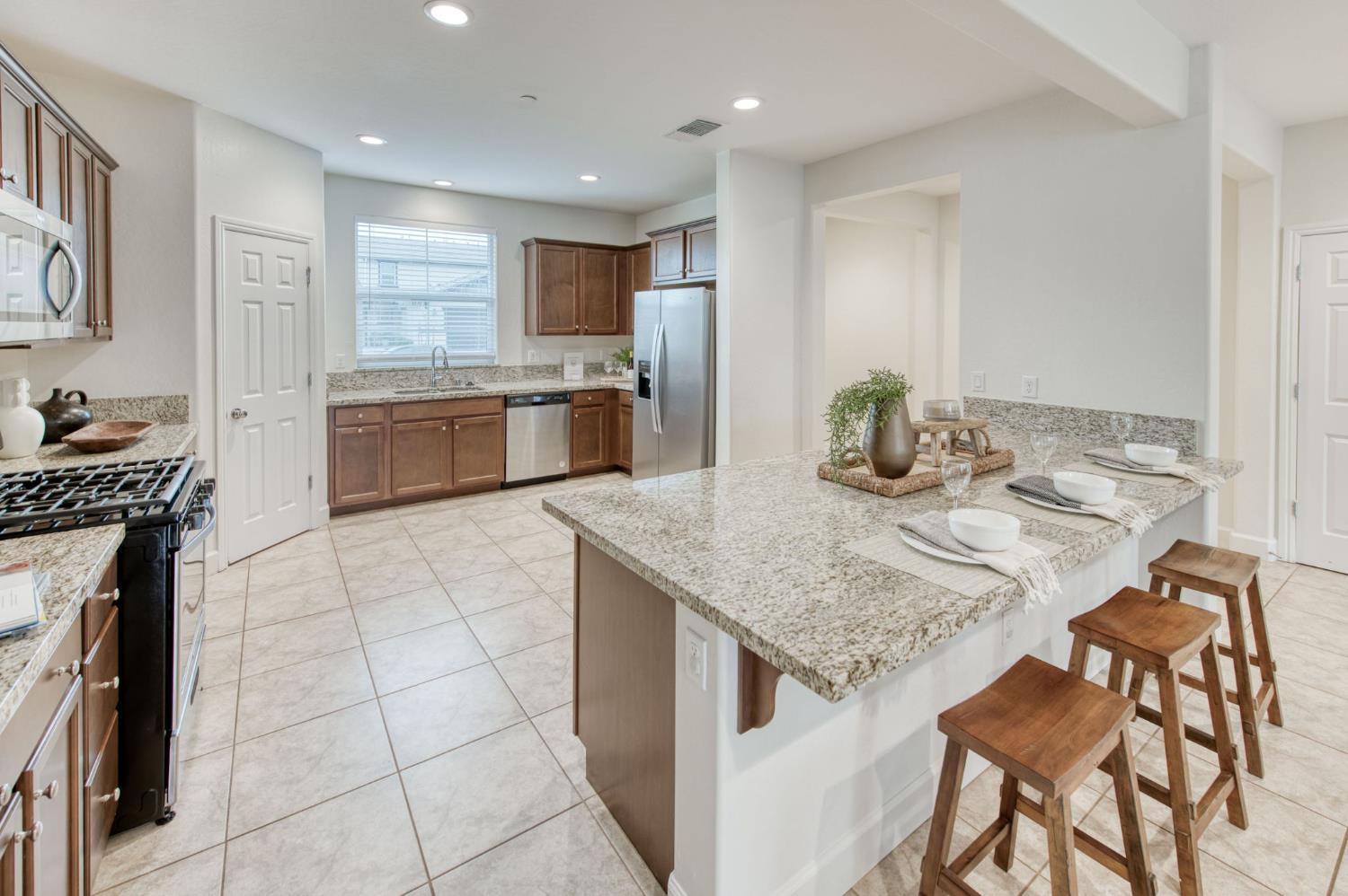 6702 E Brown Ave, Fresno, CA 93720