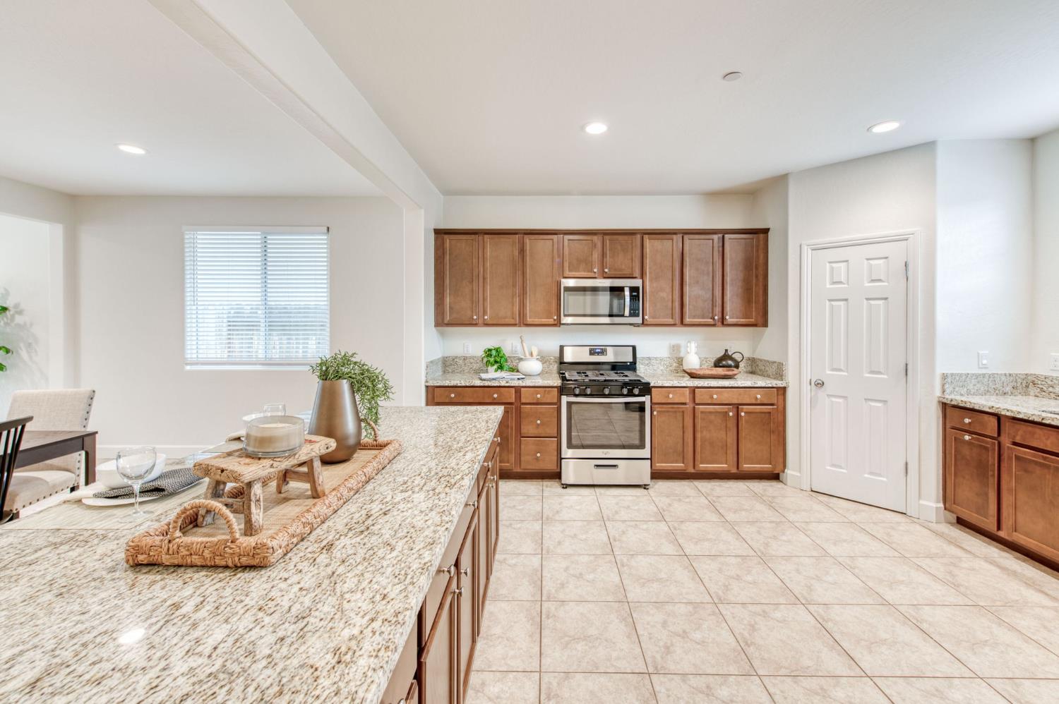 6702 E Brown Ave, Fresno, CA 93720