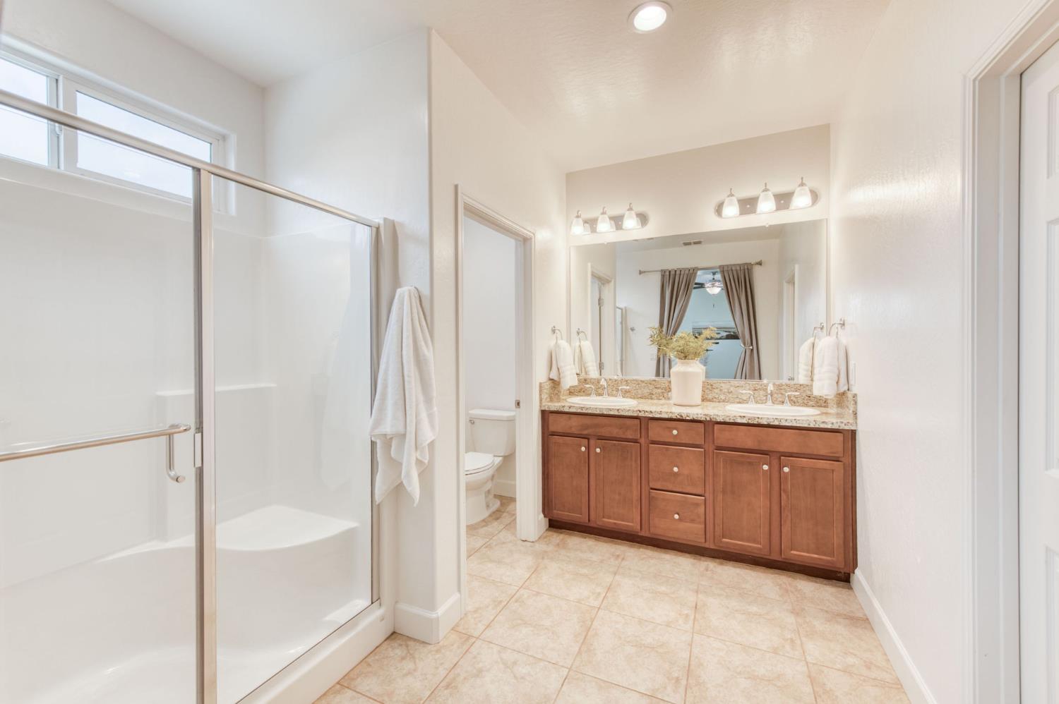 6702 E Brown Ave, Fresno, CA 93720