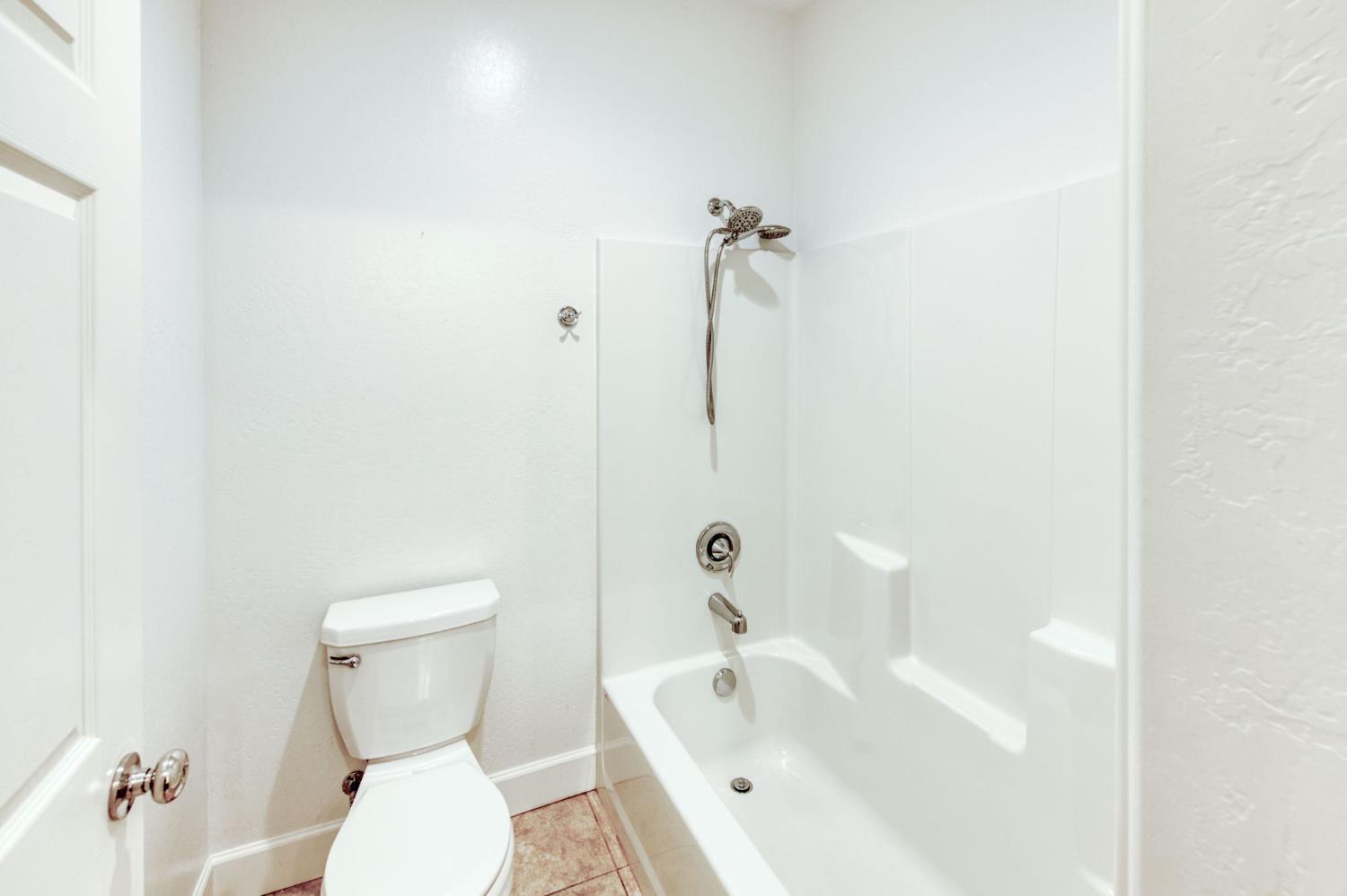 6702 E Brown Ave, Fresno, CA 93720