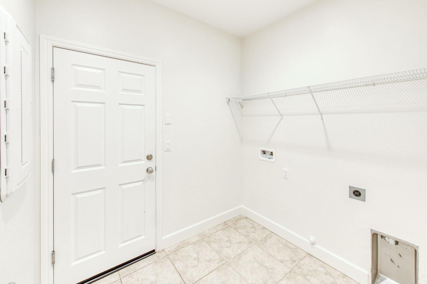 6702 E Brown Ave, Fresno, CA 93720