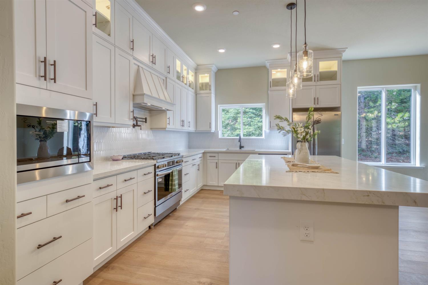 40868 Wild Iris Ln, Shaver Lake, CA 93664