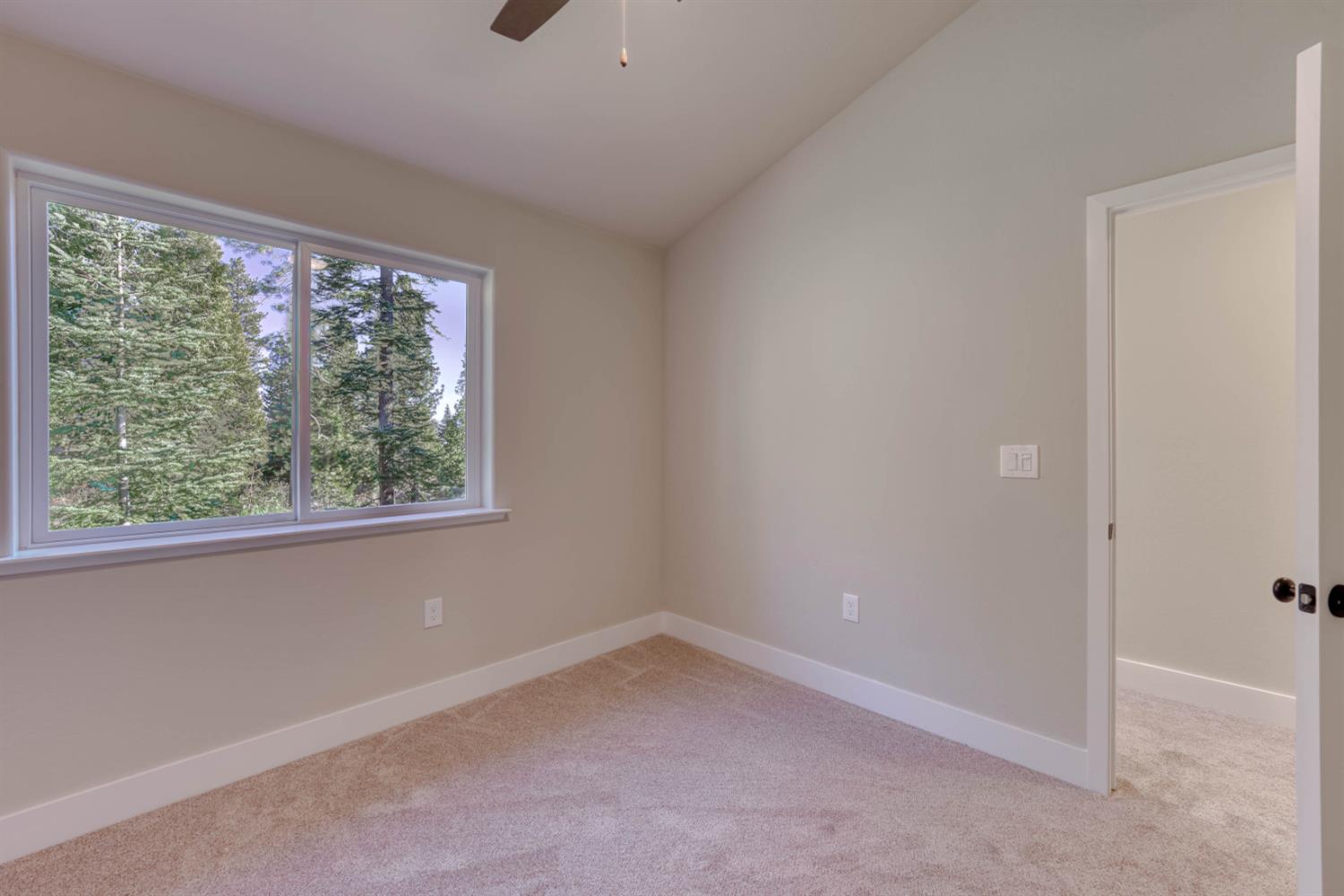 40868 Wild Iris Ln, Shaver Lake, CA 93664