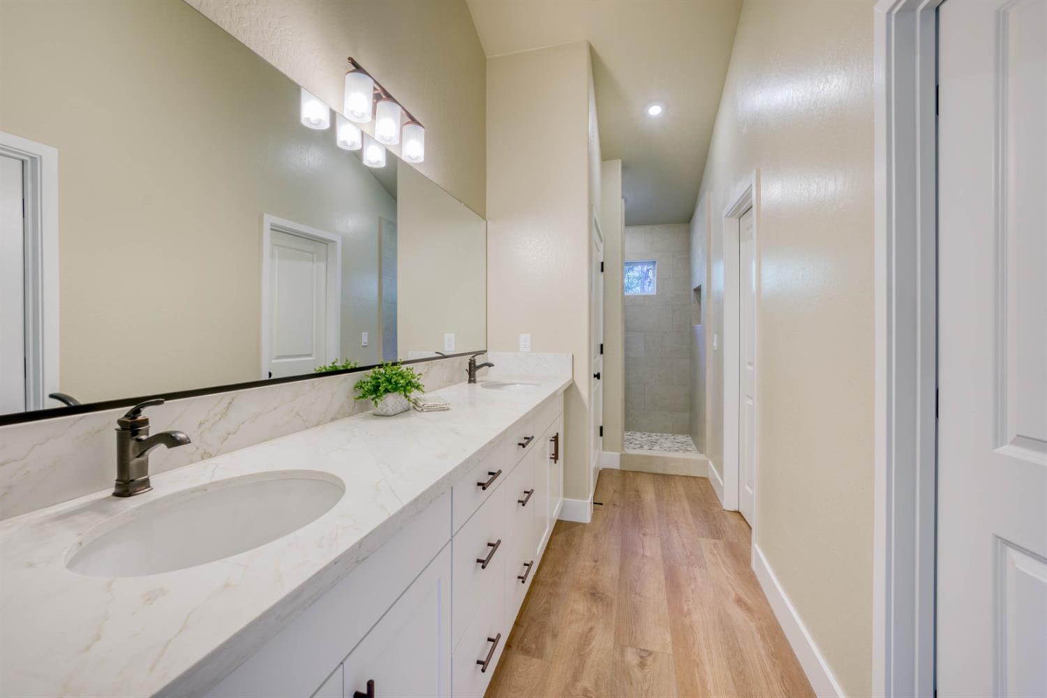 40868 Wild Iris Ln, Shaver Lake, CA 93664