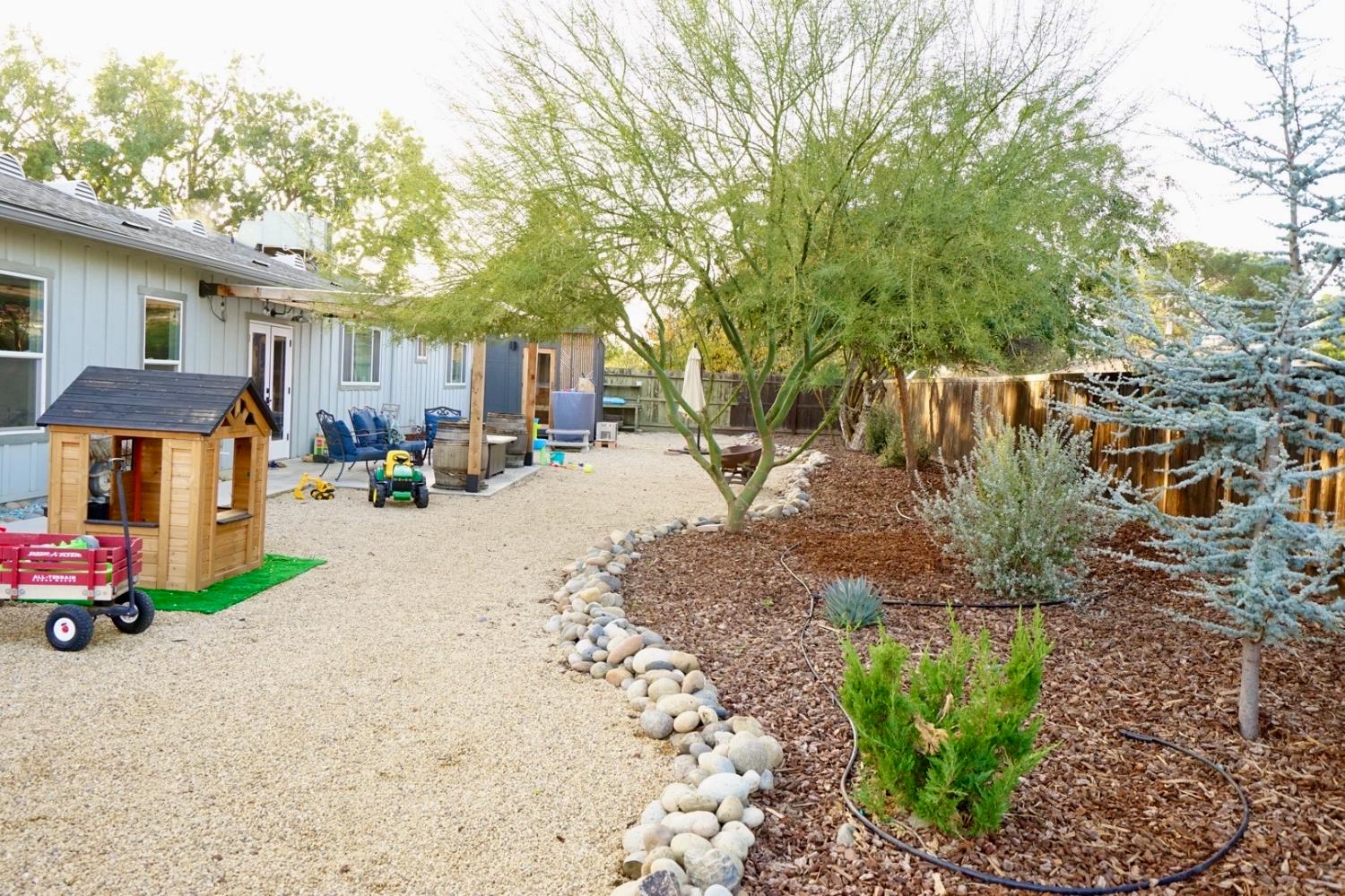 10340 Fowler Ave, Clovis, CA 93619