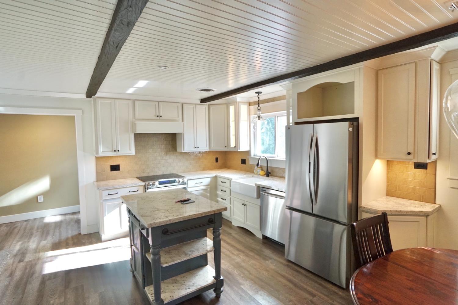 10340 Fowler Ave, Clovis, CA 93619