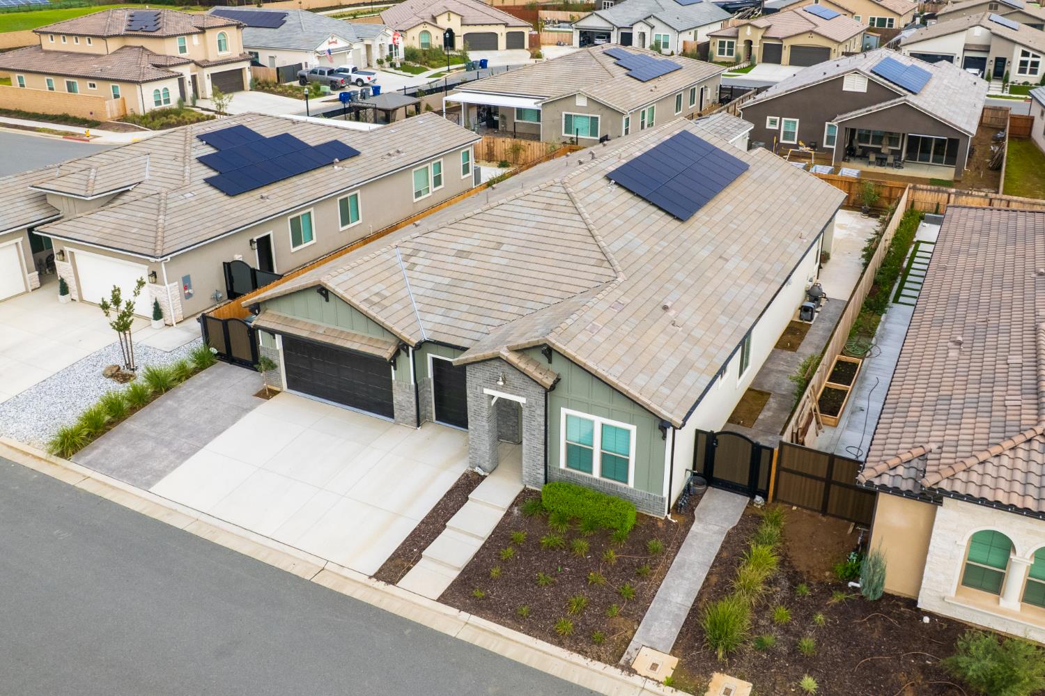 1731 N Hanson Ave, Clovis, CA 93619