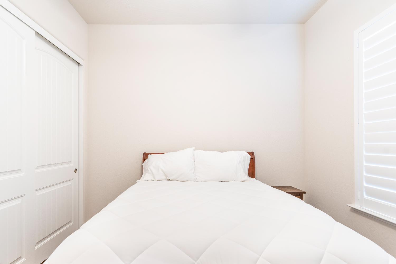 1731 N Hanson Ave, Clovis, CA 93619