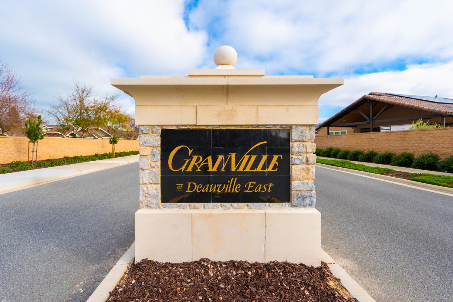 1731 N Hanson Ave, Clovis, CA 93619