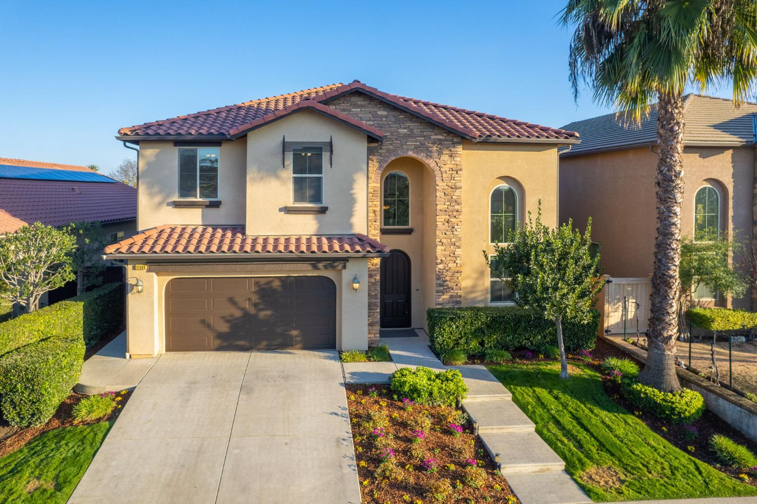 11384 N Via Montessori Dr, Fresno, CA 93730