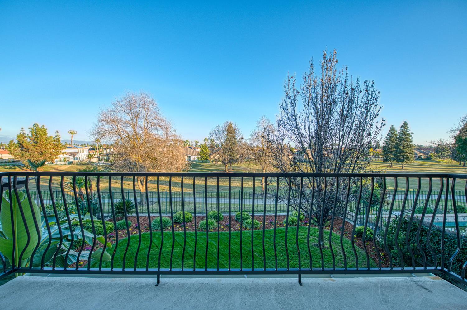 11384 N Via Montessori Dr, Fresno, CA 93730