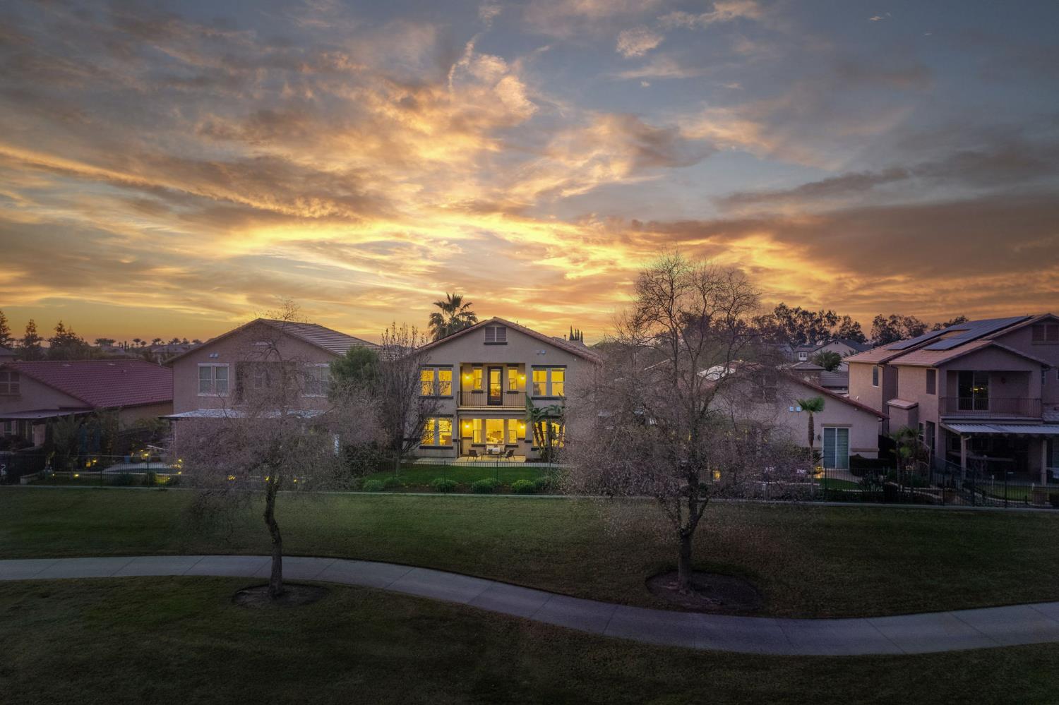 11384 N Via Montessori Dr, Fresno, CA 93730